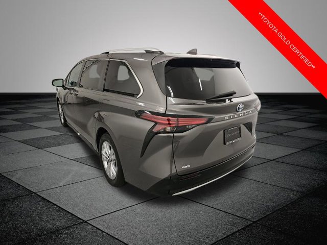 Certified 2023 Toyota Sienna Limited AWD/4WD image 4