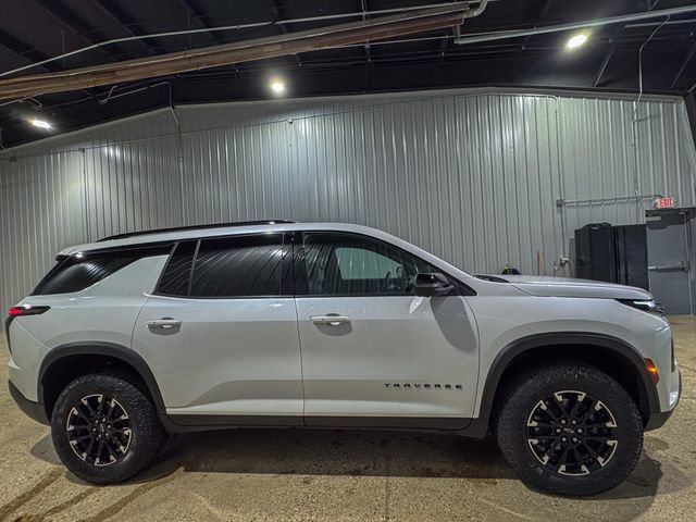 Used 2024 Chevrolet Traverse Z71 image 8