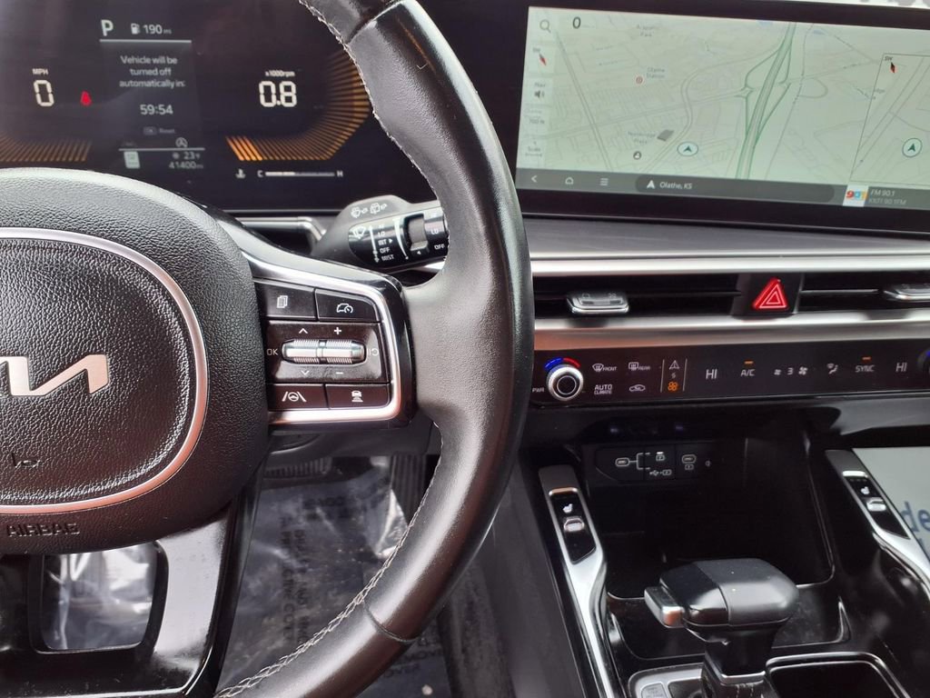 Used 2024 Kia Sorento S image 12