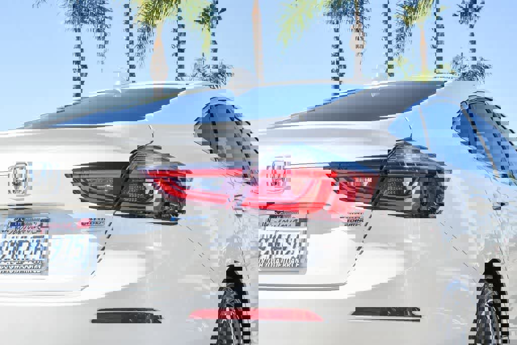 Used 2020 Honda Insight Touring image 6