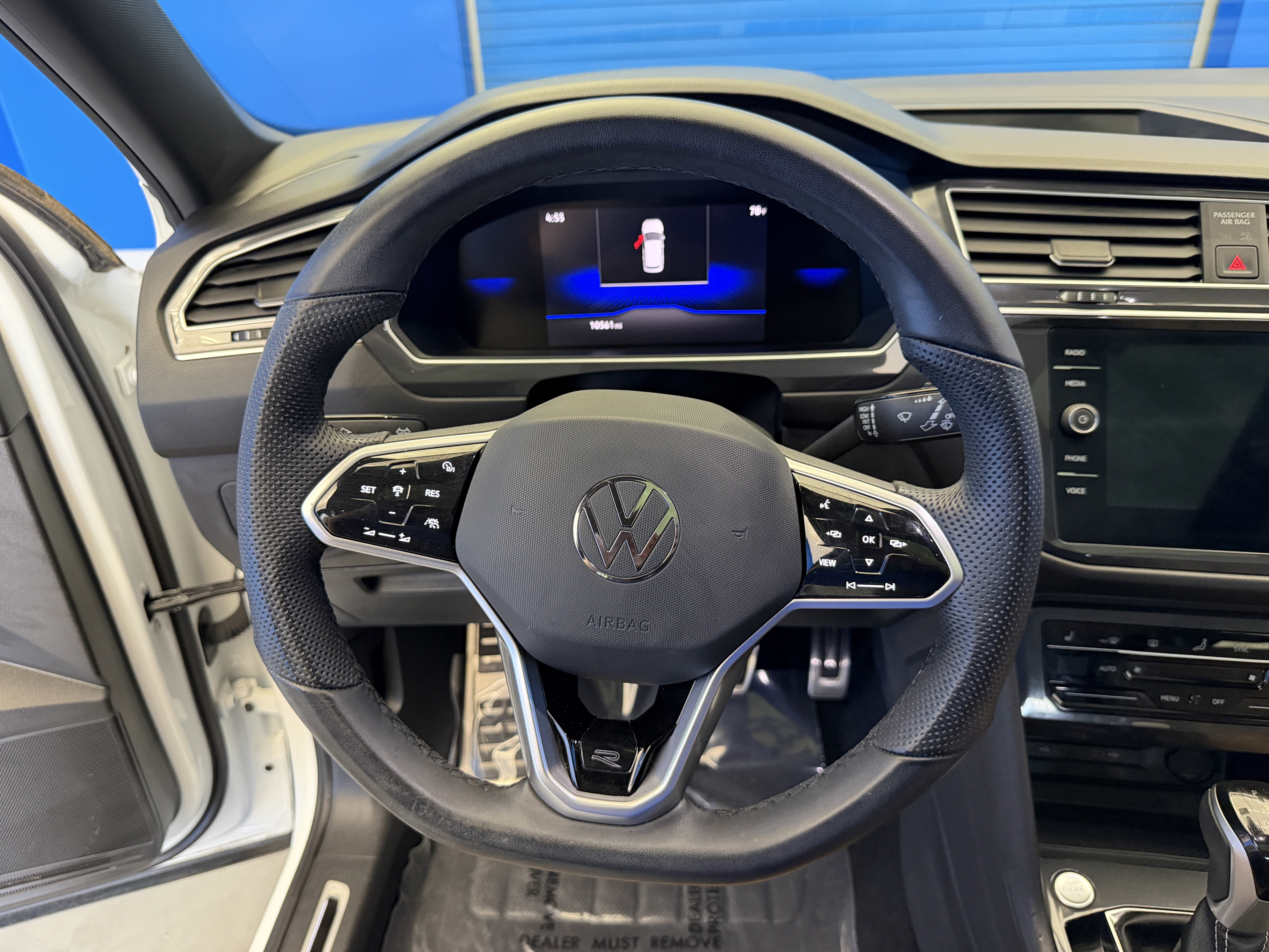 Used 2024 Volkswagen Tiguan SE R-Line AWD/4WD image 14