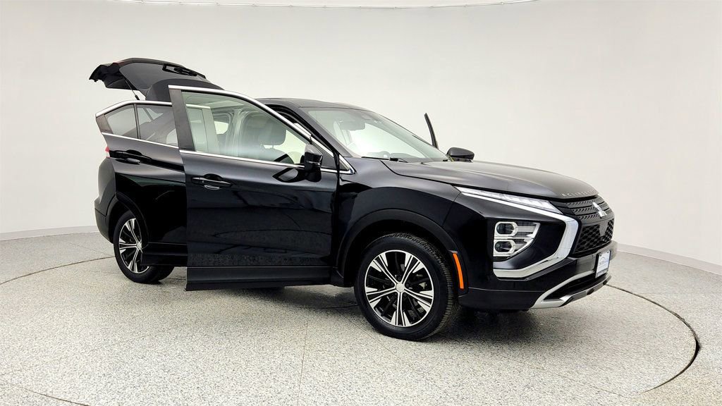 Used 2022 Mitsubishi Eclipse Cross SE image 10