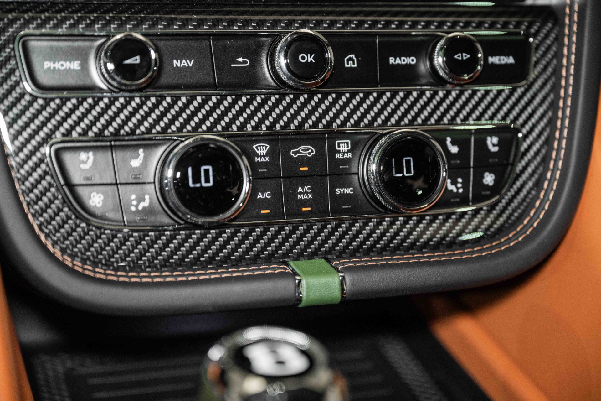 New 2024 Bentley Bentayga Extended Wheelbase image 40