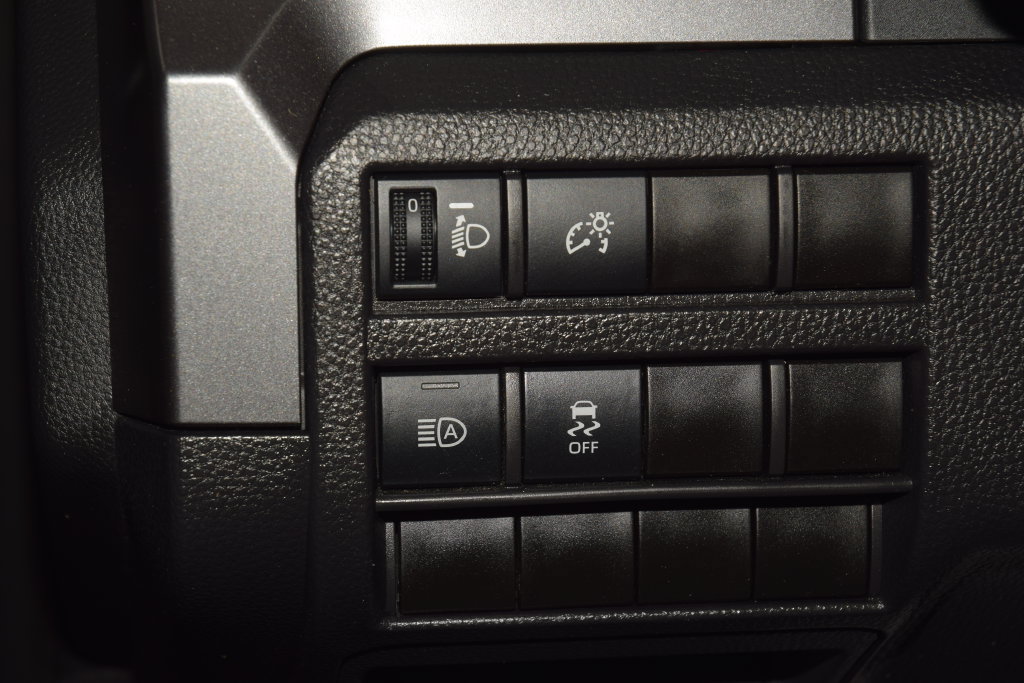 Used 2025 Toyota Tacoma TRD Sport AWD/4WD image 35