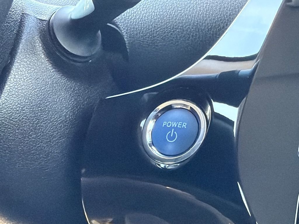 Used 2018 Toyota Prius Three Touring FWD image 22