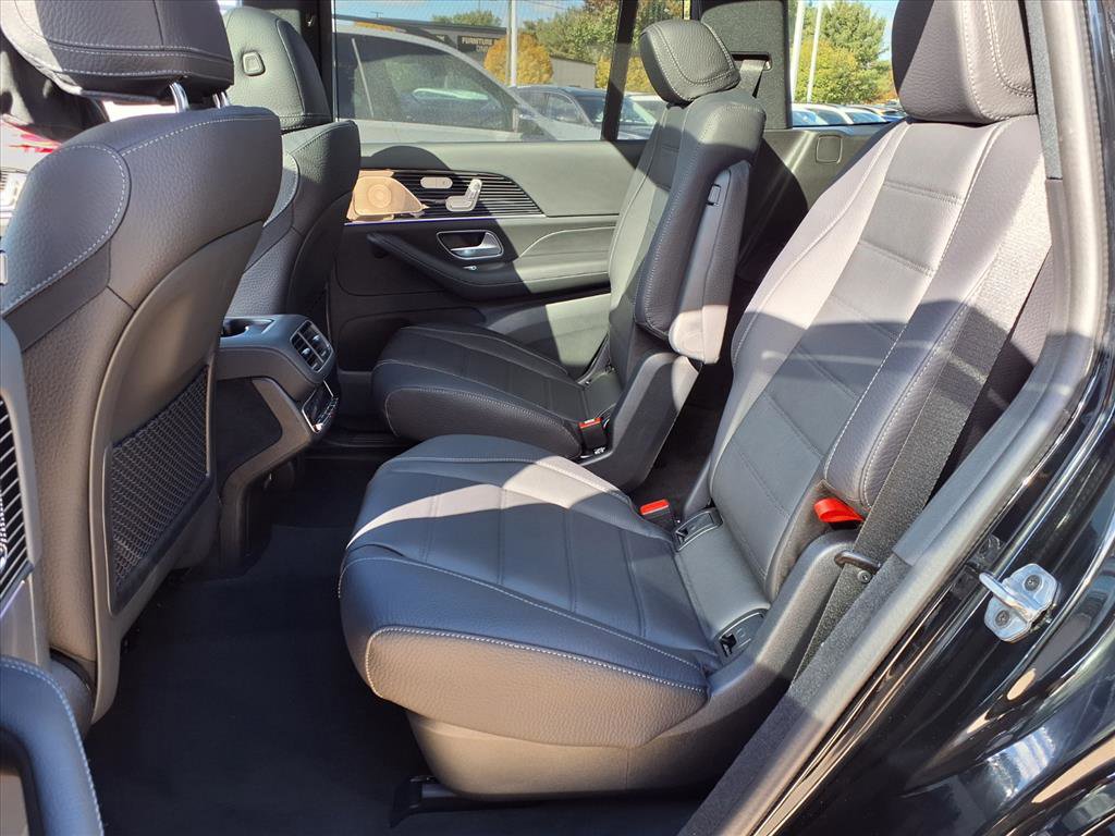 New 2026 Mercedes-Benz GLS 580 4MATIC image 8
