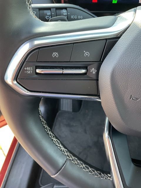 Used 2025 Chevrolet Equinox EV LT w/ Convenience Package image 21