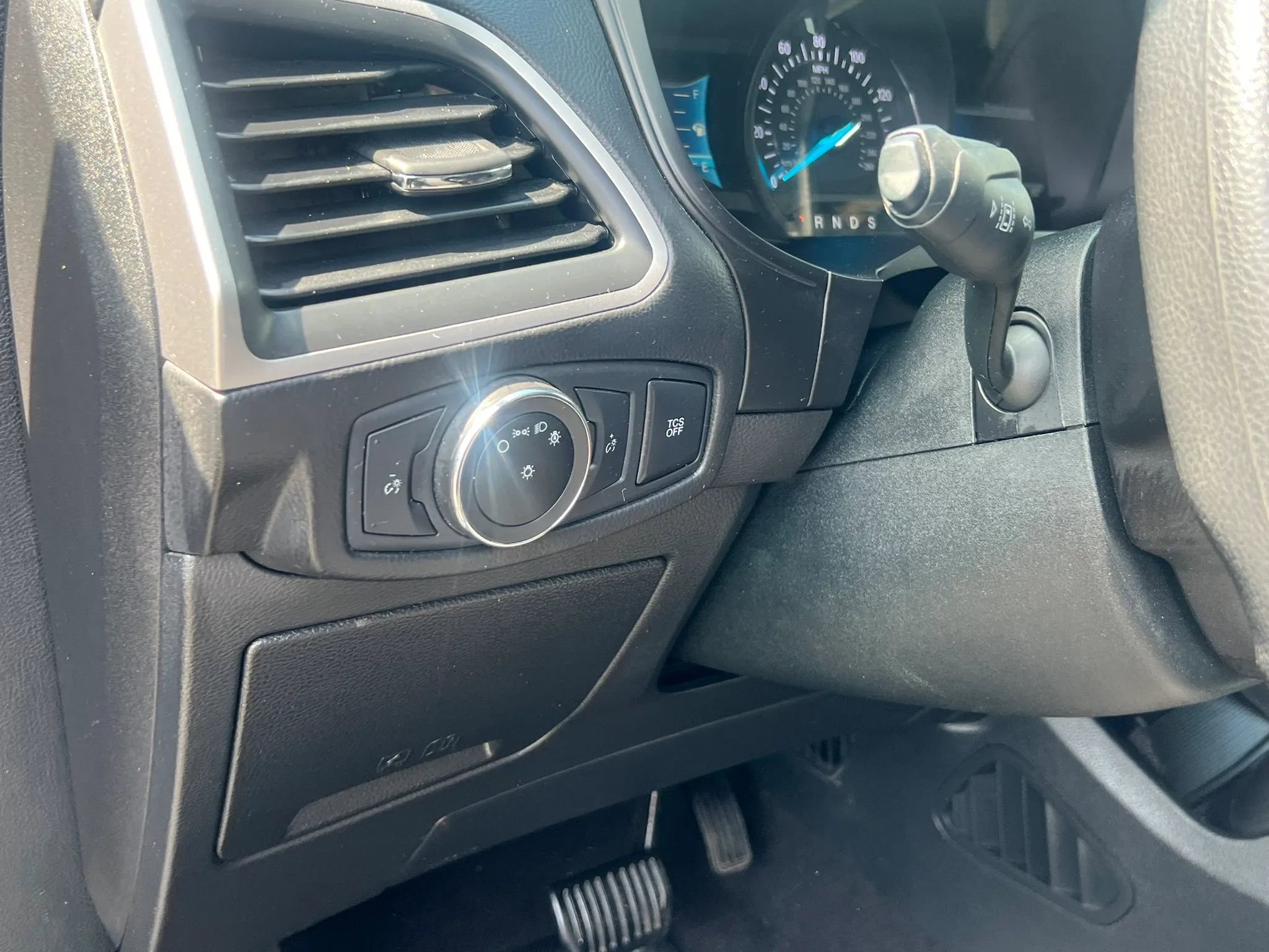 Used 2023 Ford Edge SE AWD/4WD image 14