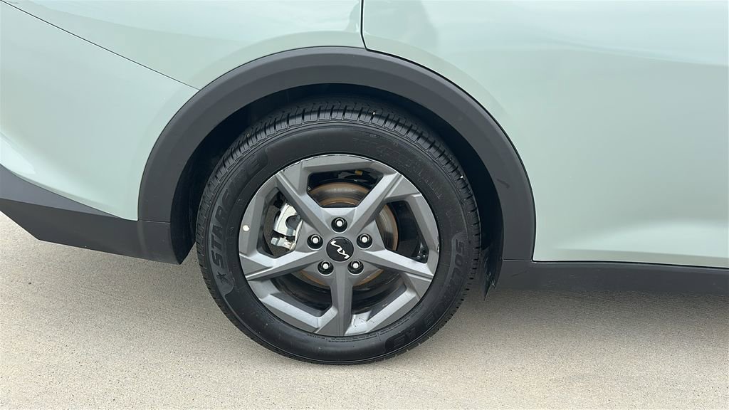 Used 2025 Kia K4 LXS FWD image 16