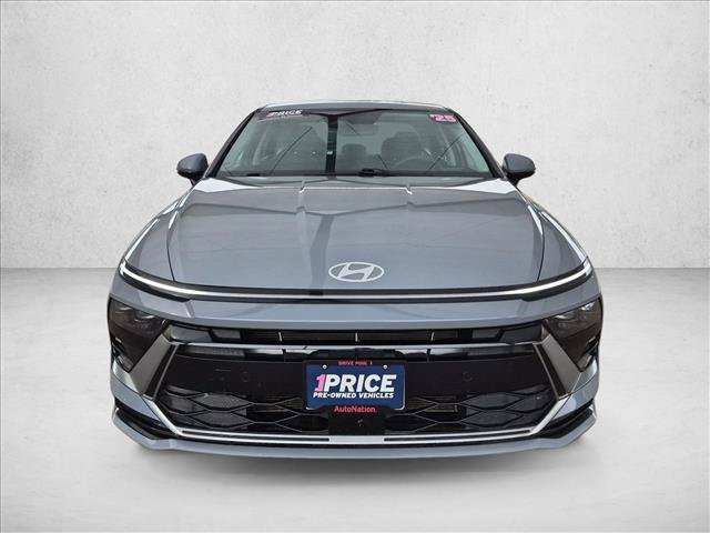 Used 2025 Hyundai Sonata SEL FWD image 2