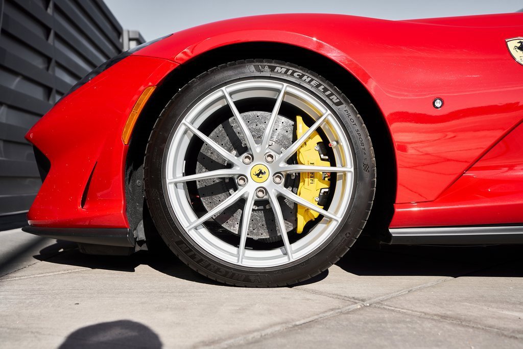 Used 2018 Ferrari 812 Superfast image 3