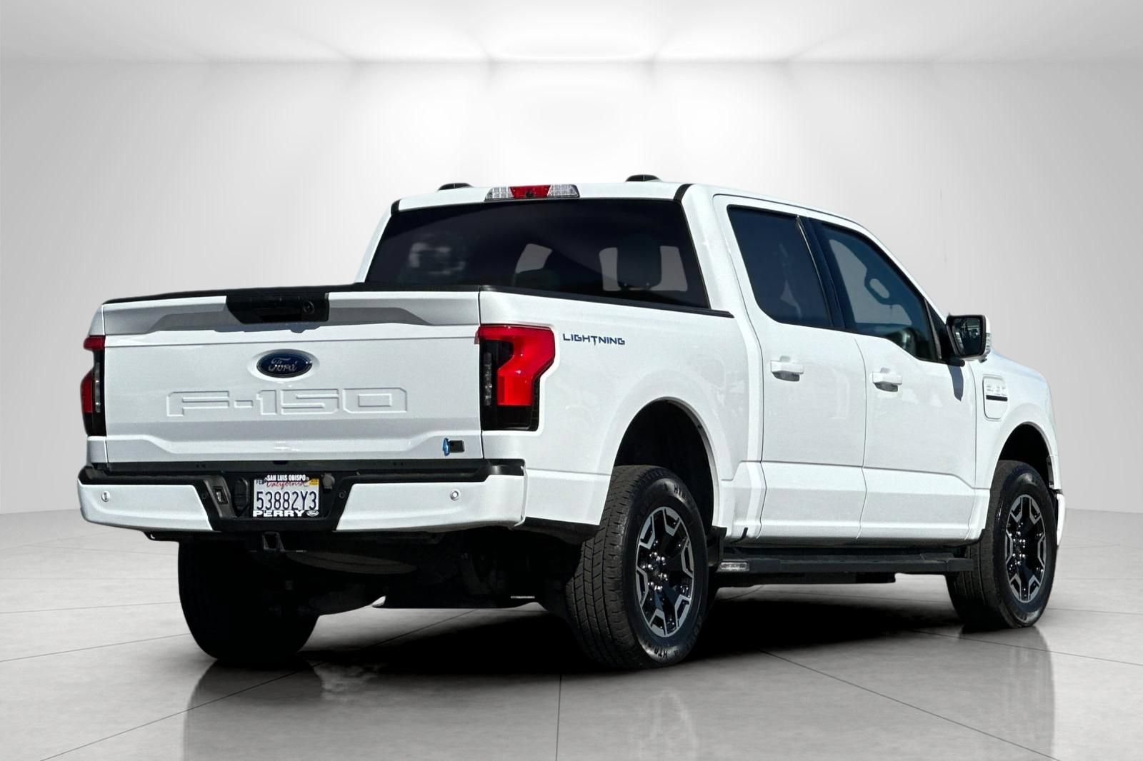 Used 2023 Ford F150 Lightning XLT AWD/4WD image 3