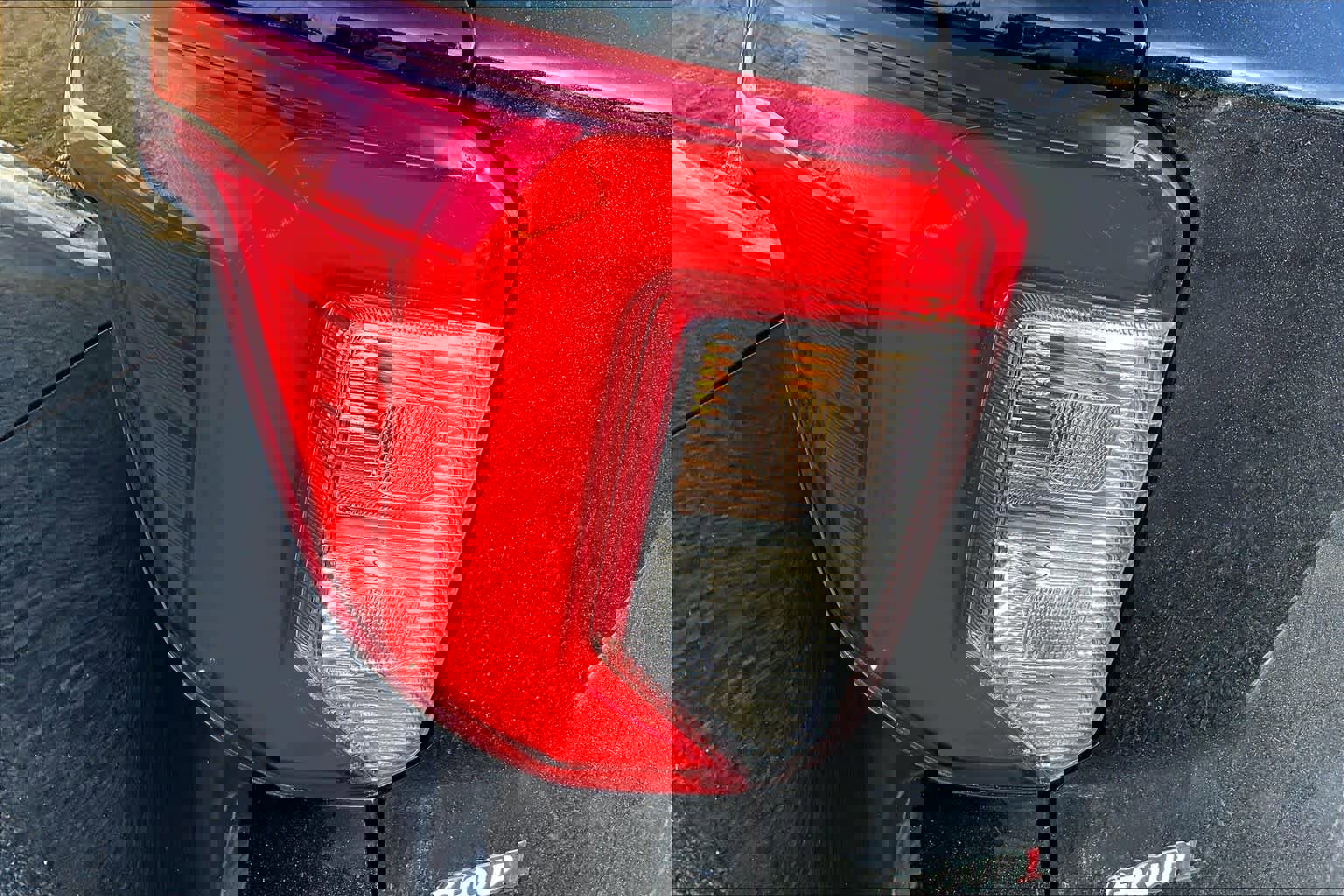 Used 2021 Ford Explorer XLT w/ Equipment Group 202A image 28