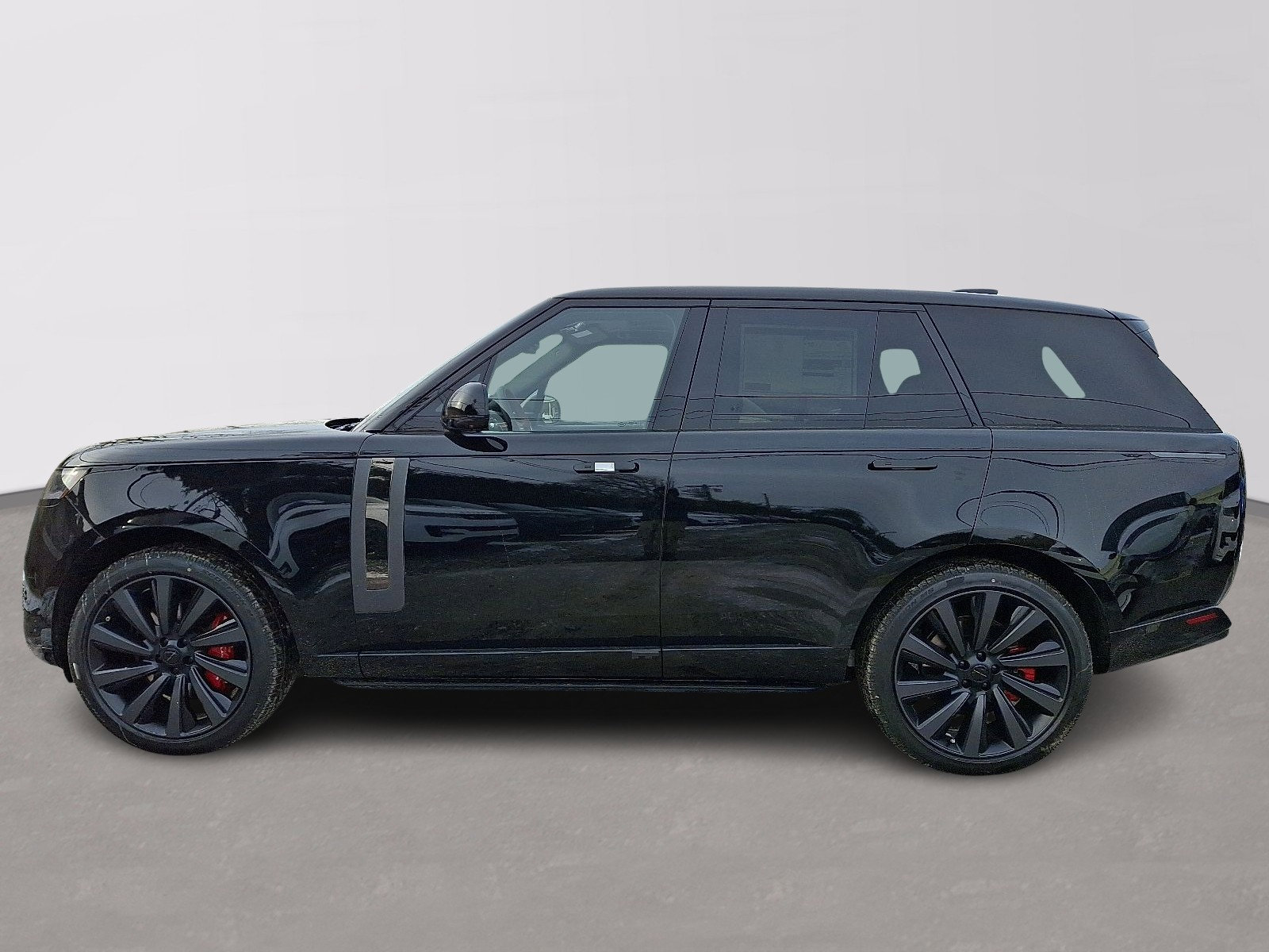 New 2026 Land Rover Range Rover SV image 5