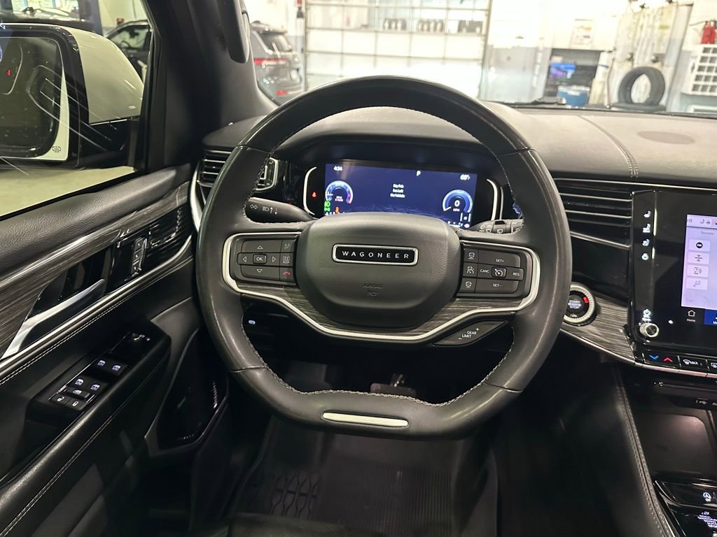 Used 2022 Jeep Wagoneer Series III w/ Premium Group I image 18