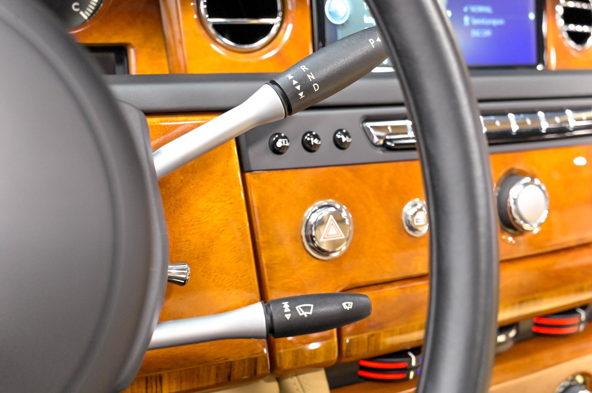 Used 2013 Rolls-Royce Phantom Sedan RWD image 81