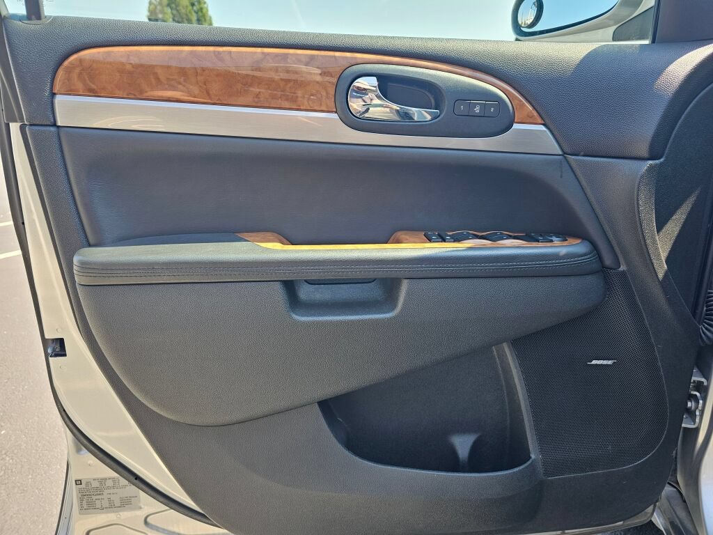 Used 2012 Buick Enclave Leather AWD/4WD image 18