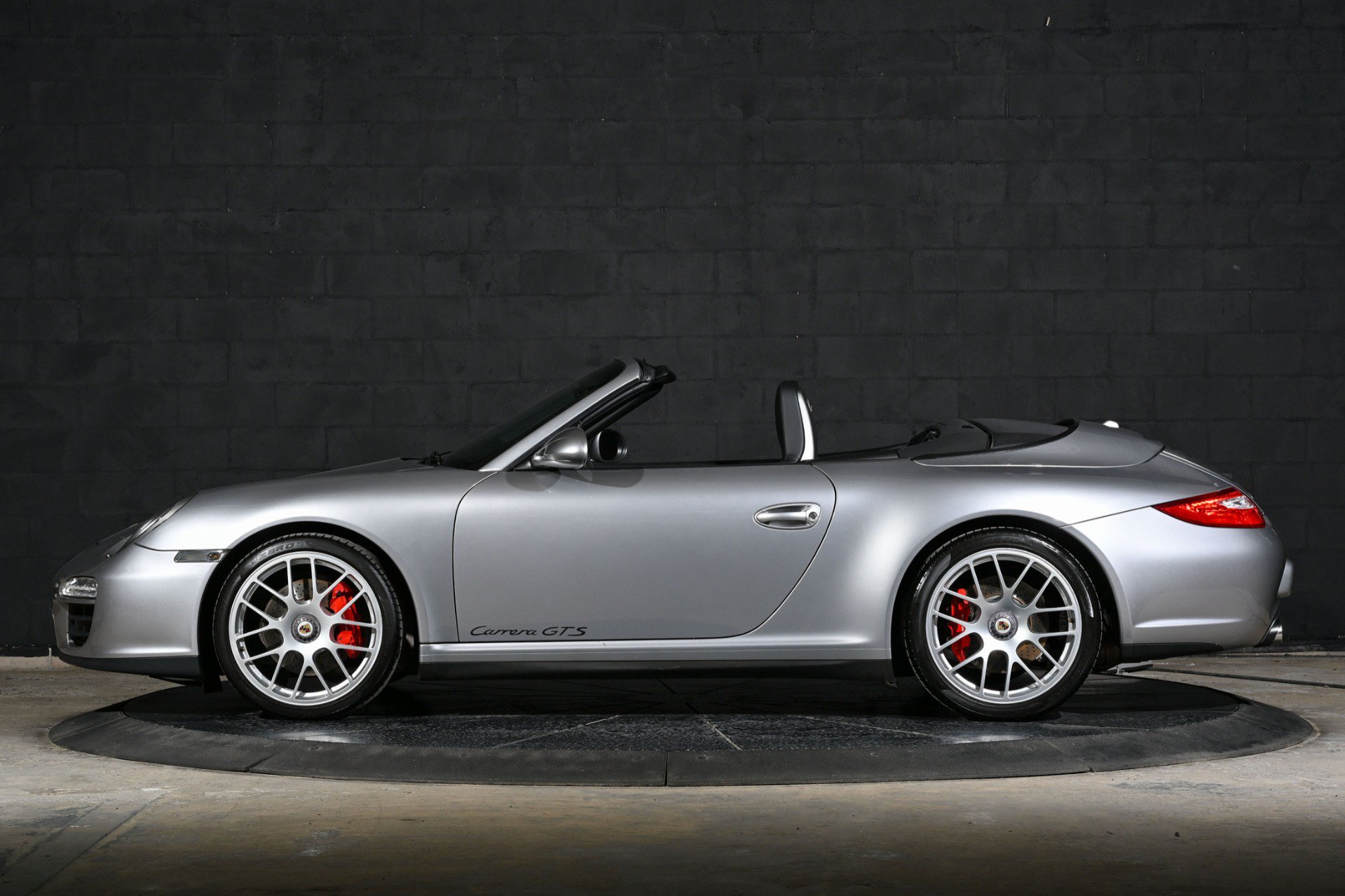 Used 2011 Porsche 911 Carrera GTS RWD image 17