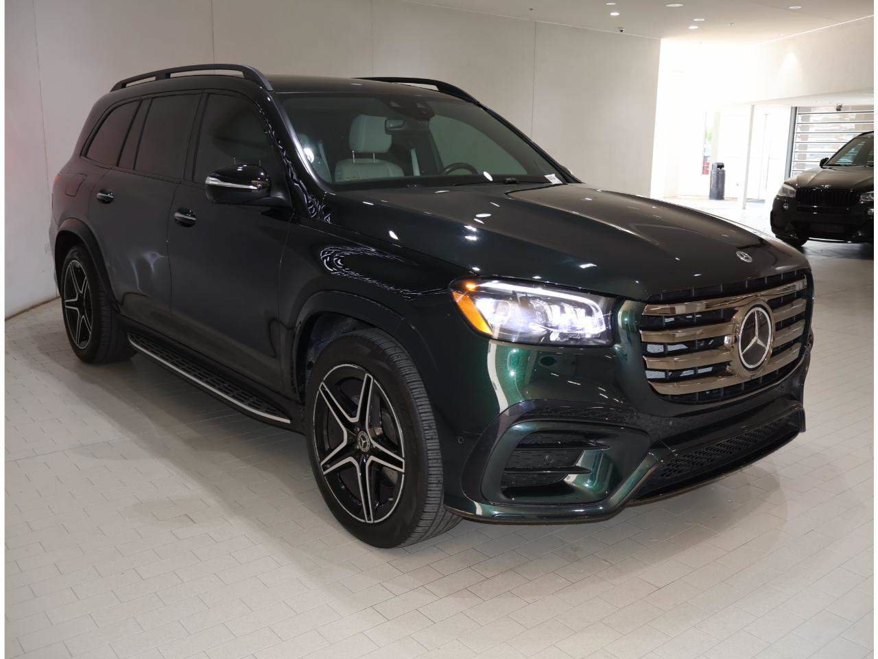 Used 2024 Mercedes-Benz GLS 450 4MATIC image 7