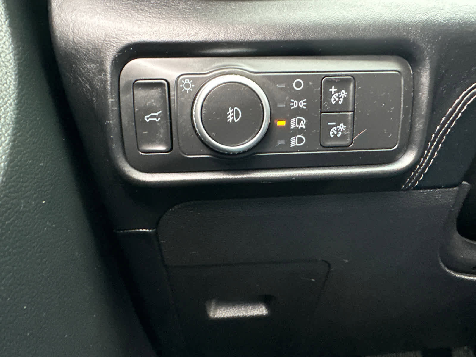 Used 2020 Ford Explorer Platinum image 25