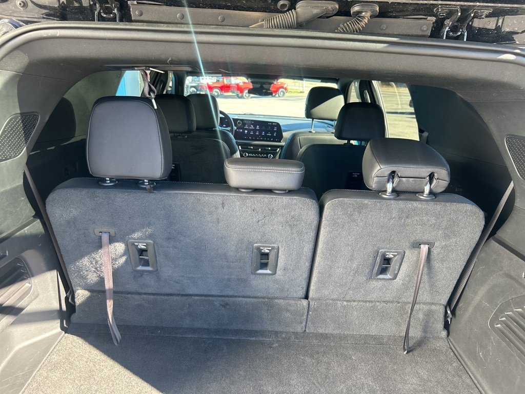 Used 2025 Chevrolet Traverse LT image 21