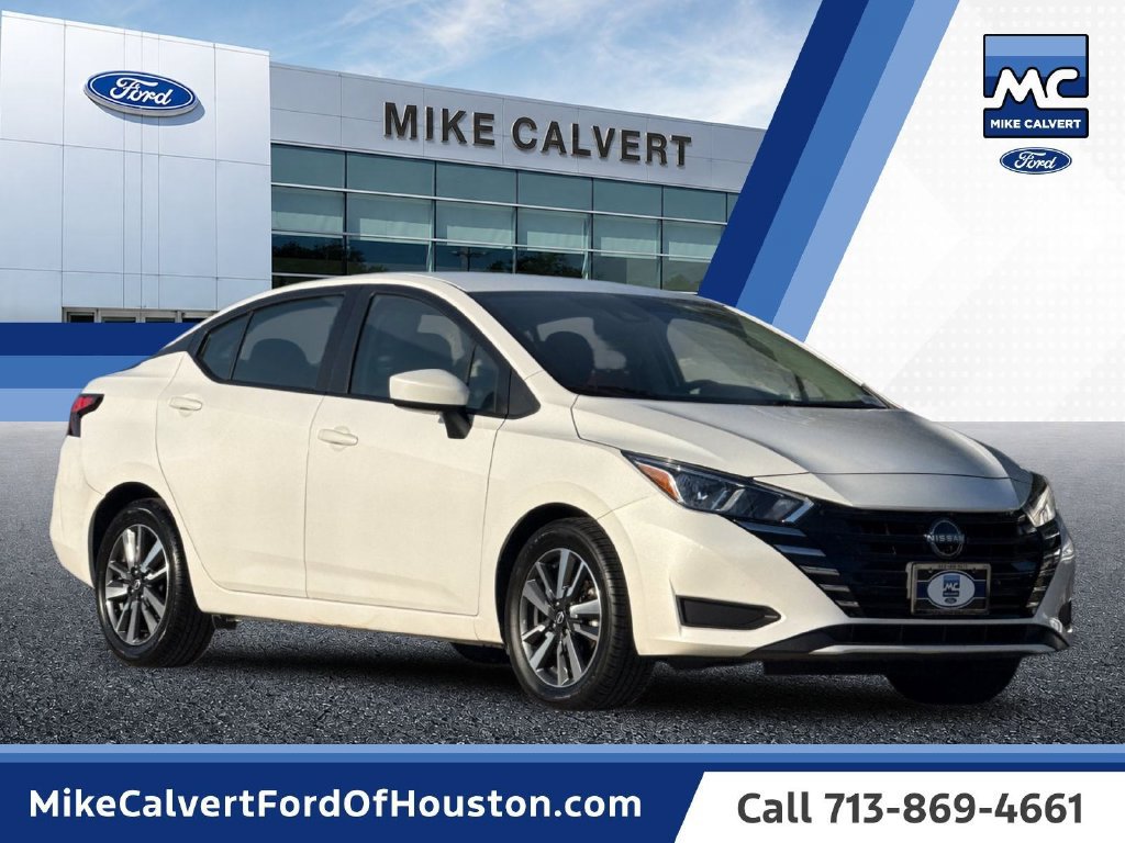 Used 2024 Nissan Versa SV FWD image 7