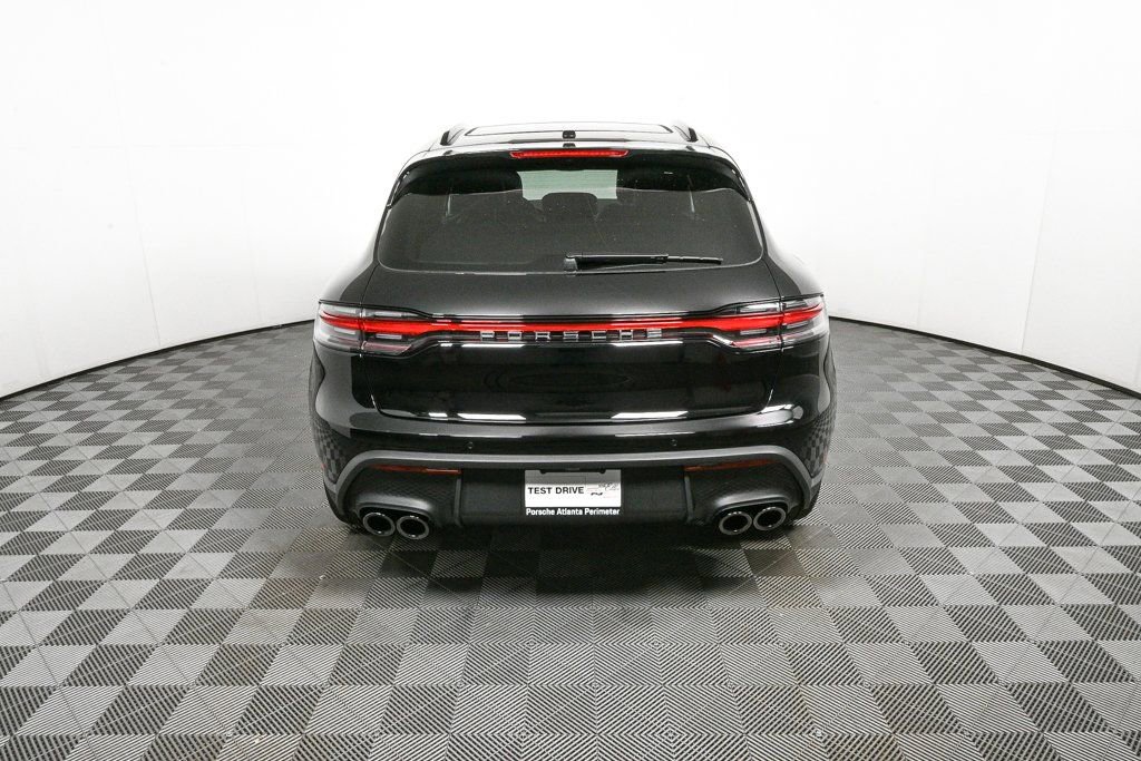 Certified 2026 Porsche Macan AWD/4WD image 30