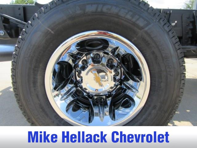 New 2026 Chevrolet Silverado 3500 W/T w/ WT Convenience Package AWD/4WD image 9