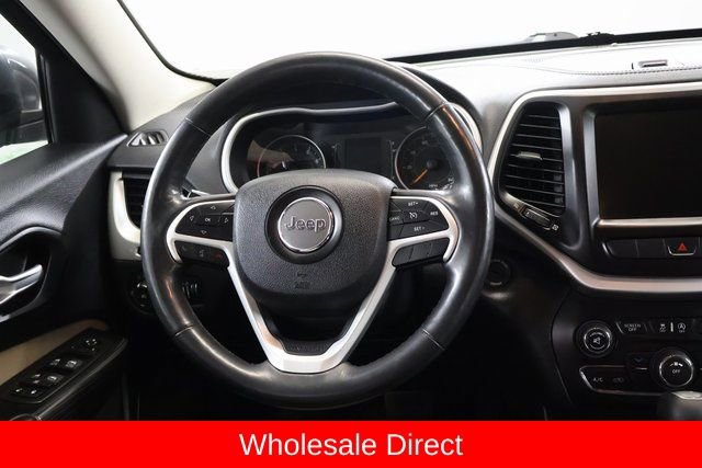 Used 2015 Jeep Cherokee Latitude w/ Cold Weather Group AWD/4WD image 13