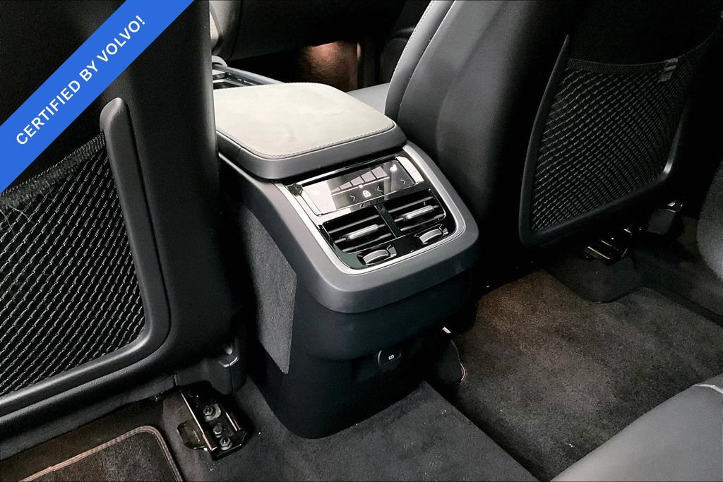 Used 2024 Volvo XC90 B6 Ultimate AWD/4WD image 28