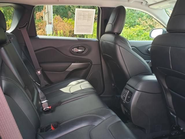 Used 2022 Jeep Cherokee Latitude Lux AWD/4WD image 18
