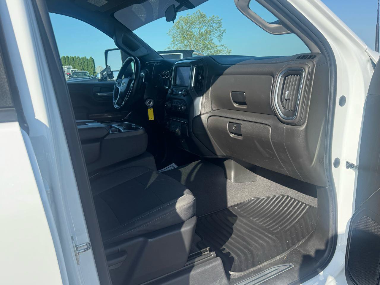 Used 2023 Chevrolet Silverado 3500 LT w/ Snow Plow Prep Package AWD/4WD image 10