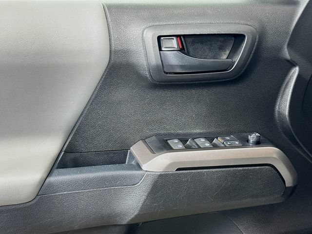 Used 2023 Toyota Tacoma SR5 AWD/4WD image 13