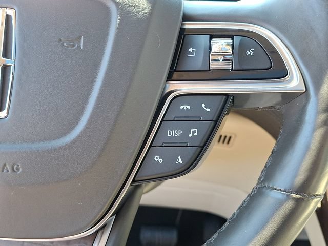Used 2019 Lincoln Nautilus Reserve FWD image 17