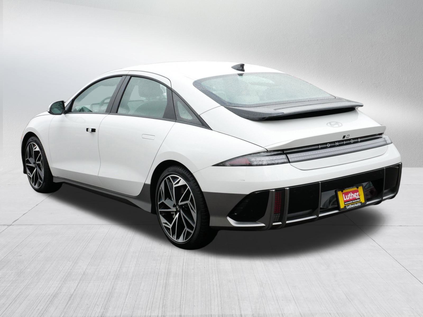 Used 2025 Hyundai Ioniq 6 SEL image 5