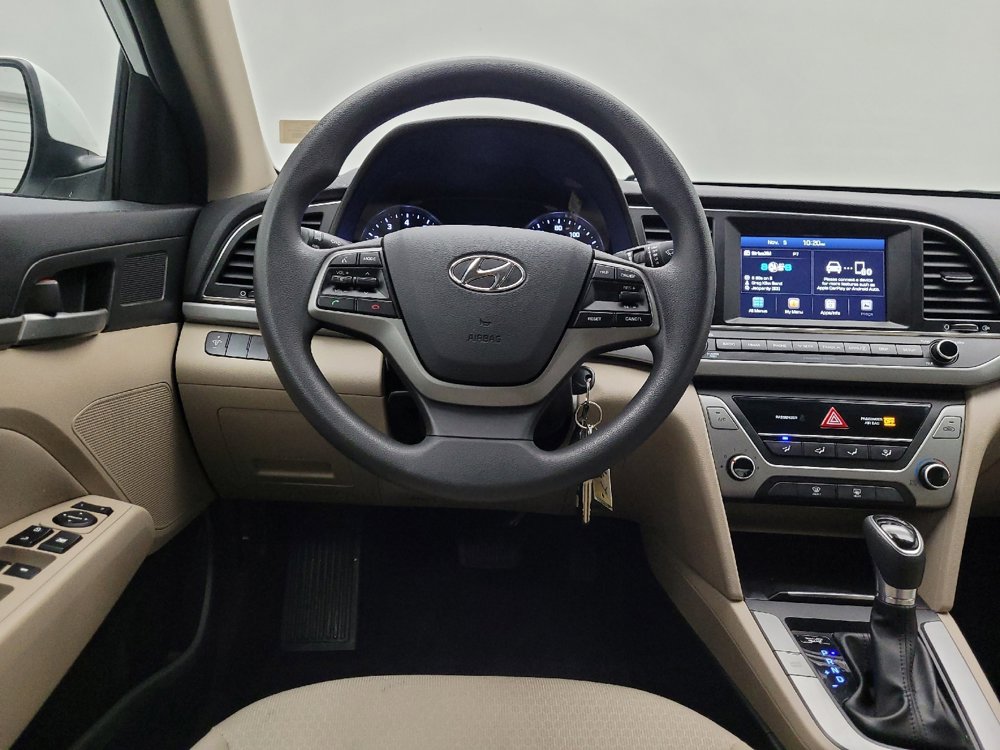 Used 2017 Hyundai Elantra SE image 22