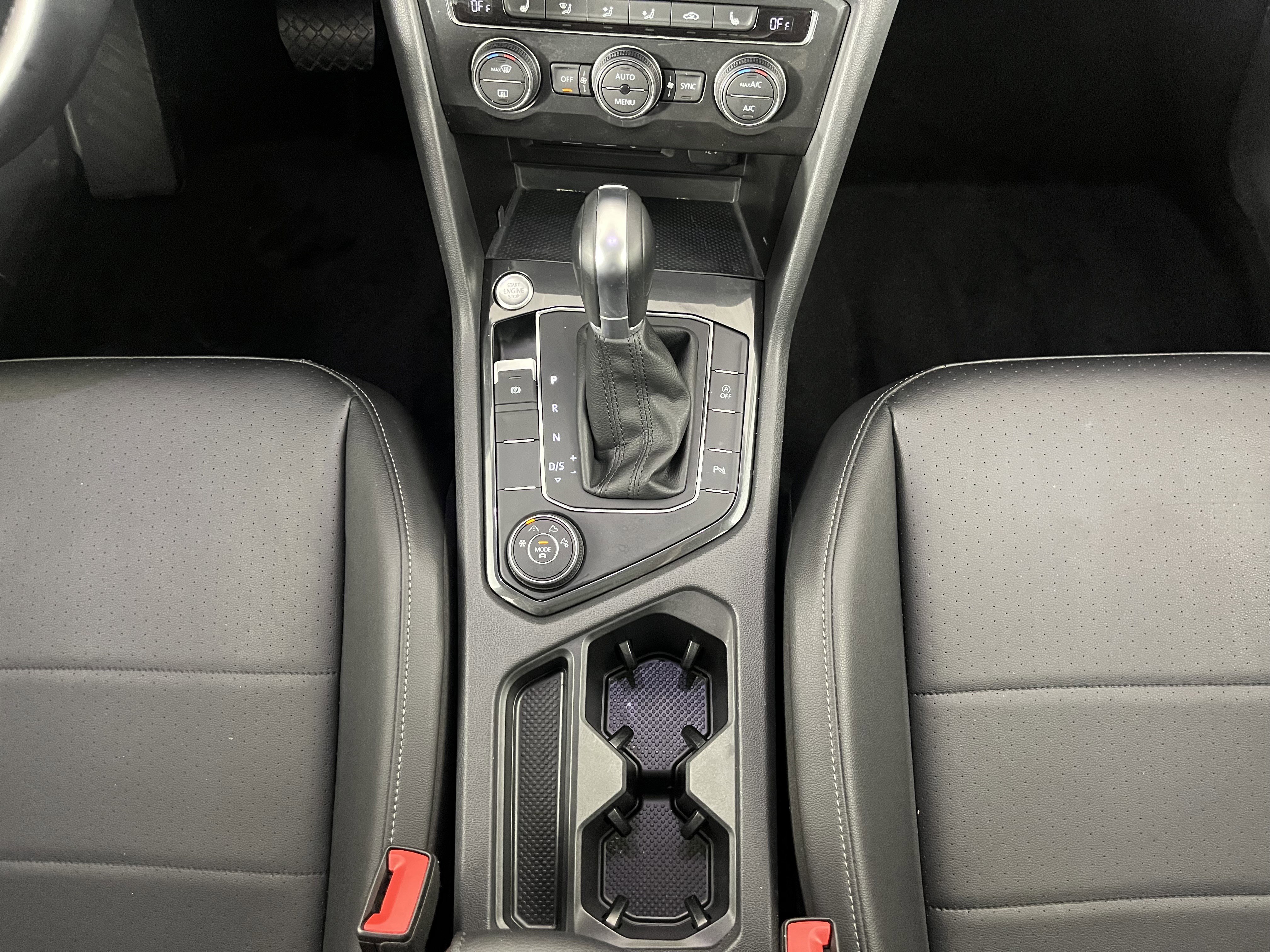 Used 2019 Volkswagen Tiguan SEL w/ 3rd Row Seat Package image 16