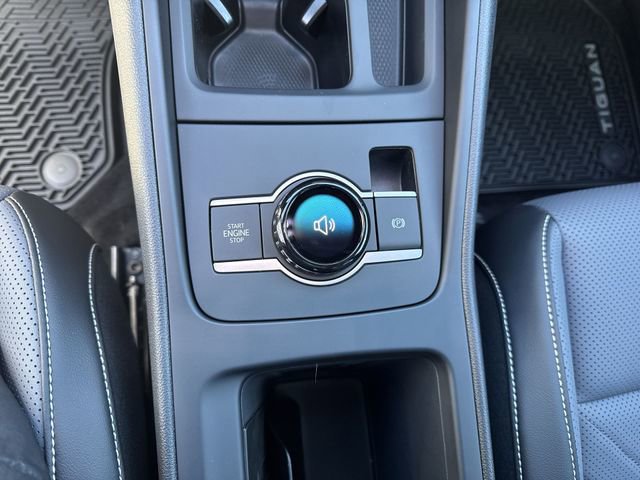 New 2026 Volkswagen Tiguan SE R-Line FWD image 36