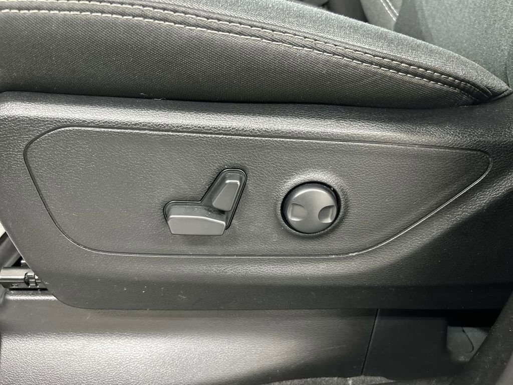 Used 2022 RAM 1500 Big Horn AWD/4WD image 10