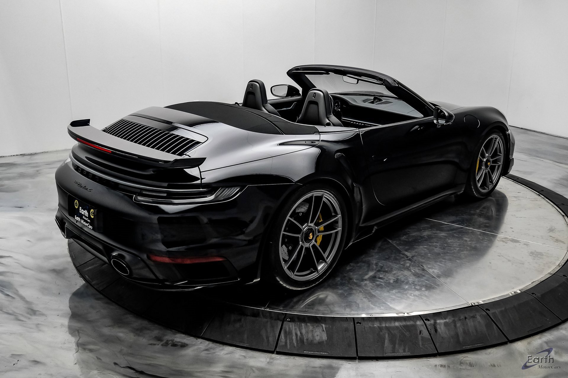 Used 2022 Porsche 911 Turbo S image 19