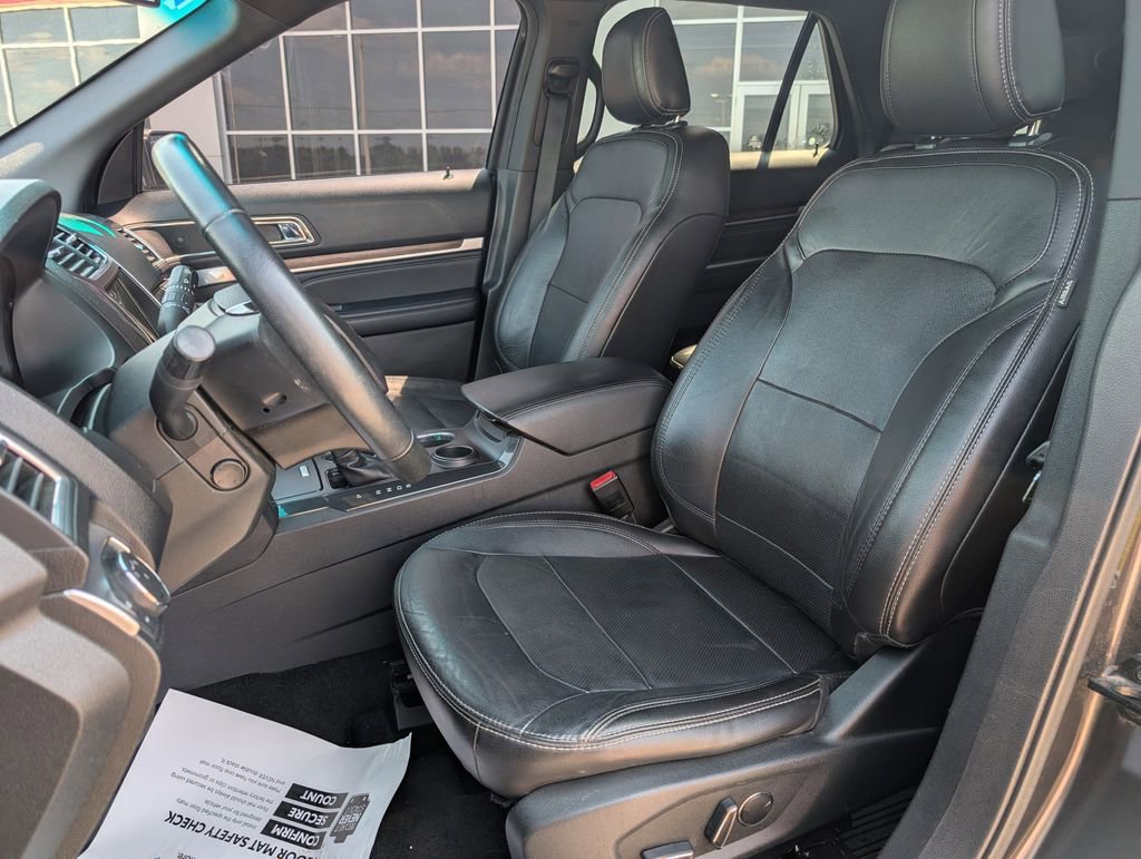 Used 2018 Ford Explorer Limited FWD image 11