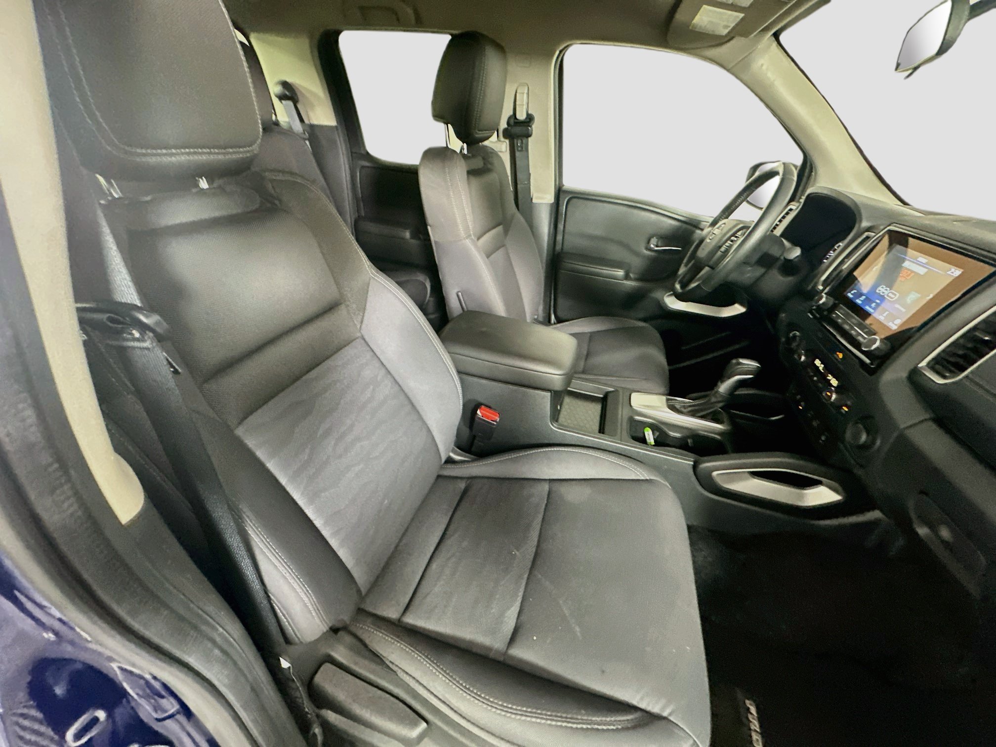 Used 2023 Nissan Frontier SV w/ Technology Package AWD/4WD image 29
