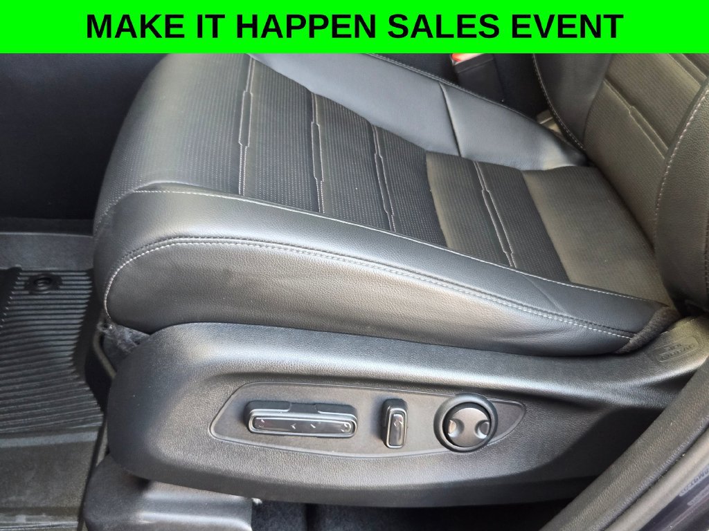 Used 2025 Honda CR-V EX-L image 13