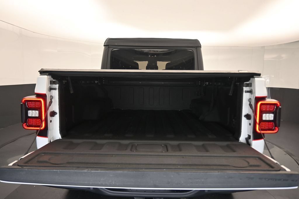 Used 2022 Jeep Gladiator Rubicon w/ LED Lighting Group AWD/4WD image 44