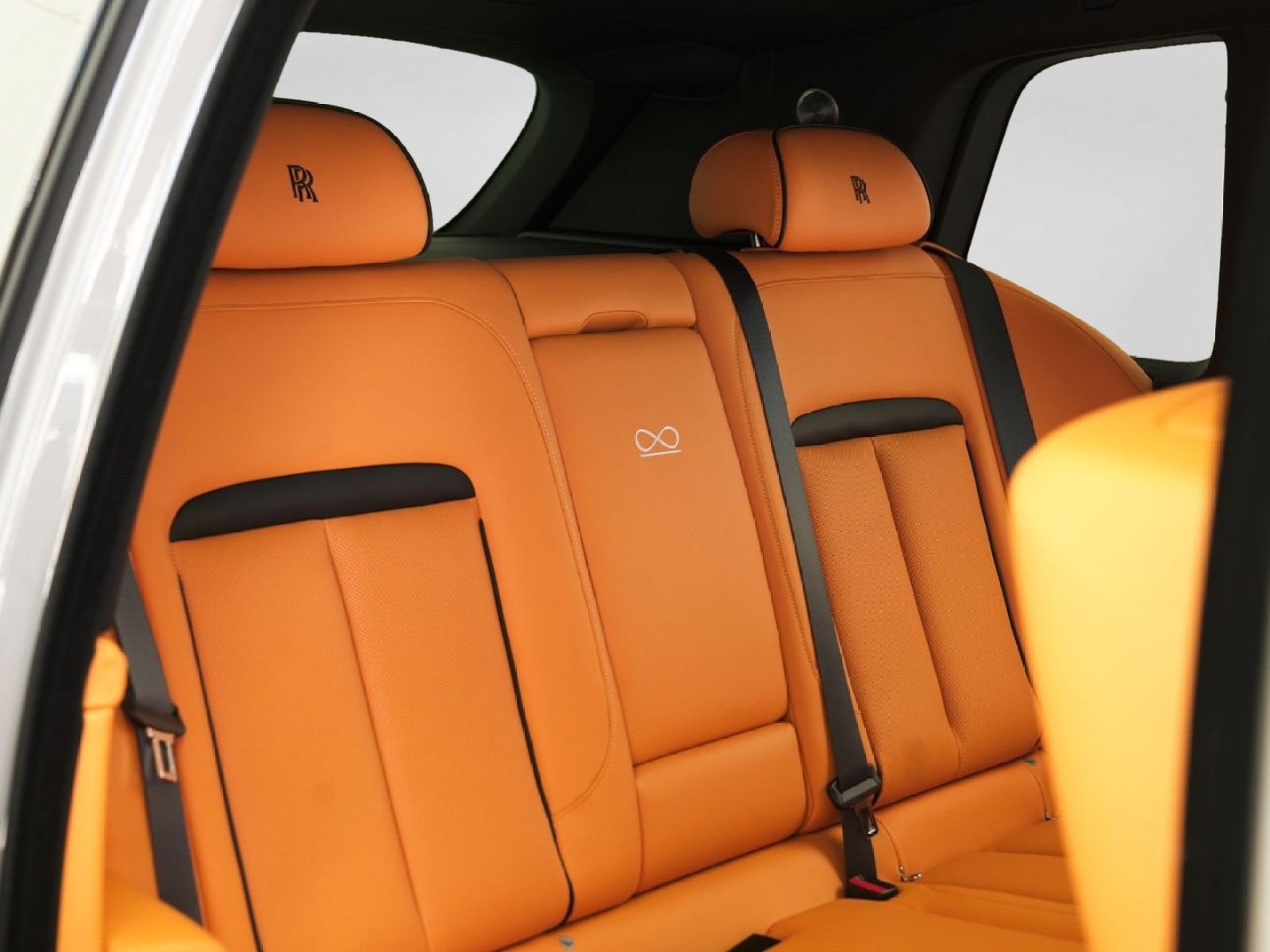 New 2026 Rolls-Royce Cullinan Black Badge AWD/4WD image 47