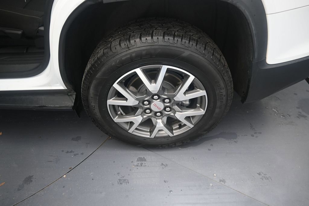 Used 2023 GMC Acadia SLE w/ Driver Convenience Package FWD image 21