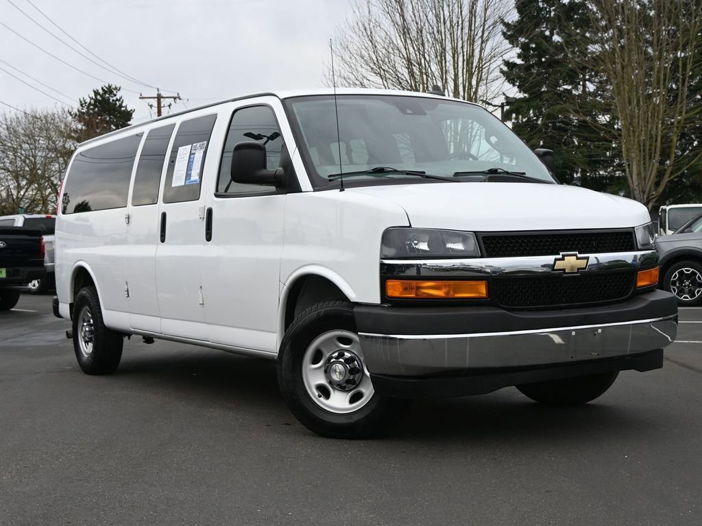 Used 2020 Chevrolet Express 3500 LT w/ LT Preferred Equipment Group image 2