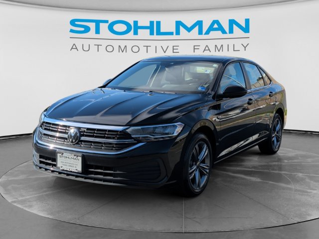 Certified 2023 Volkswagen Jetta SE w/ Panoramic Sunroof Package