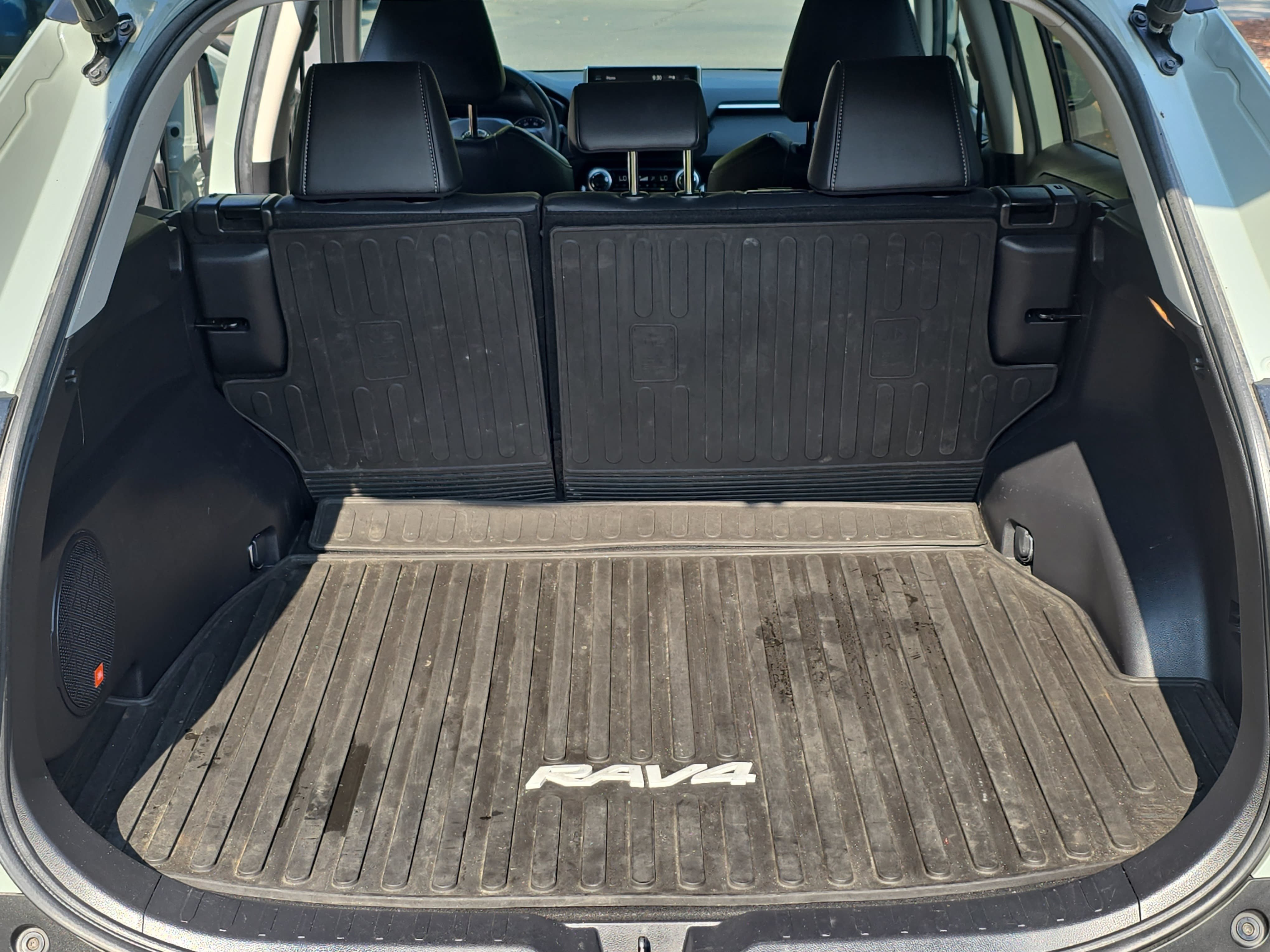 Used 2020 Toyota RAV4 XLE Premium AWD/4WD image 12