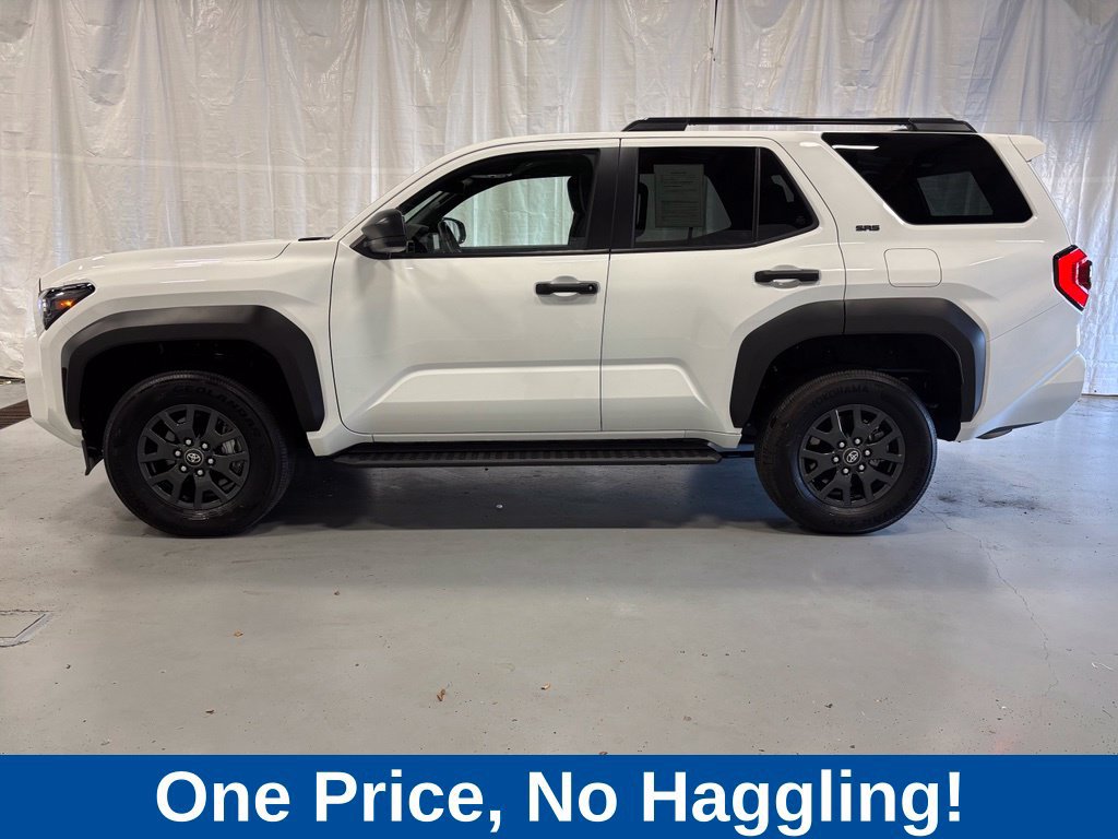 Used 2026 Toyota 4Runner SR5 AWD/4WD image 4